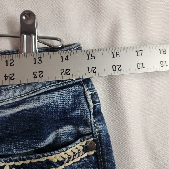 Vigoss Medium Wash Heritage Fit Boot Cut  Size 4 EUC - Picture 9 of 16